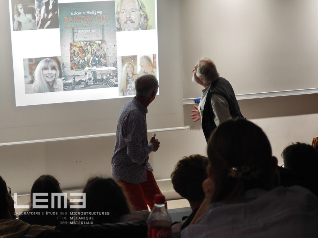 Emmanuel Bouzy et le comédien Jean-Luc l'Hôte se disputent sur le couple Beltracchi, faussaires renommés.