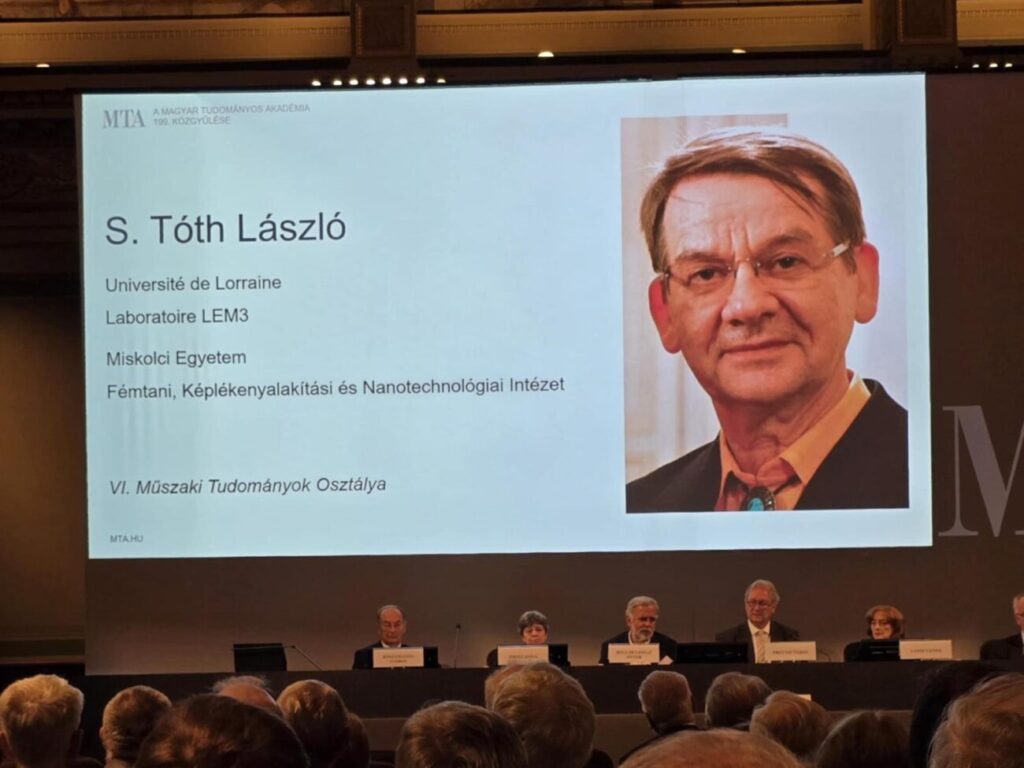Laszlo Toth élu membre externe de l’Académie des Sciences de Hongrie