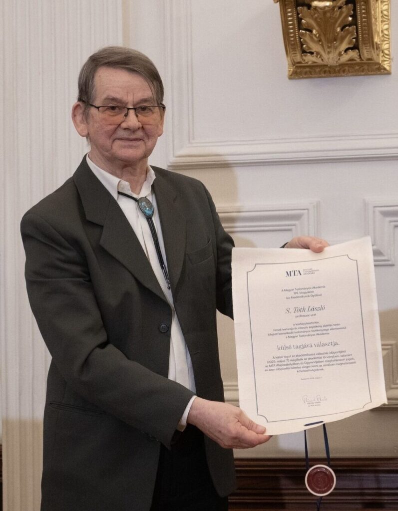 László S. Tóth élu à l’Académie Hongroise des Sciences
